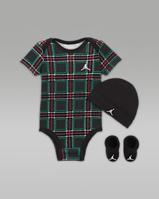 Jordan Brooklyn Essentials Baby 0 9M 3 Piece Boxed Set. Nike UK